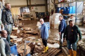 Interno della fabbrica Marbec - "Hanno spazzato via tutto" Alluvione Toscana