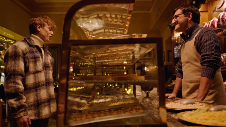 Campagna regione Lombardia Natale 2023 fai acquisti nei negozi di vicinato negozio pasticceria panettone