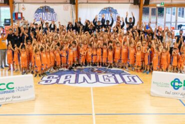 Cerimonia di consegna delle maglie ai piccoli della Sangiorgese Basket stagione 2024/25