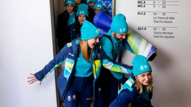 Olimpiadi Milano Cortina divise volontari